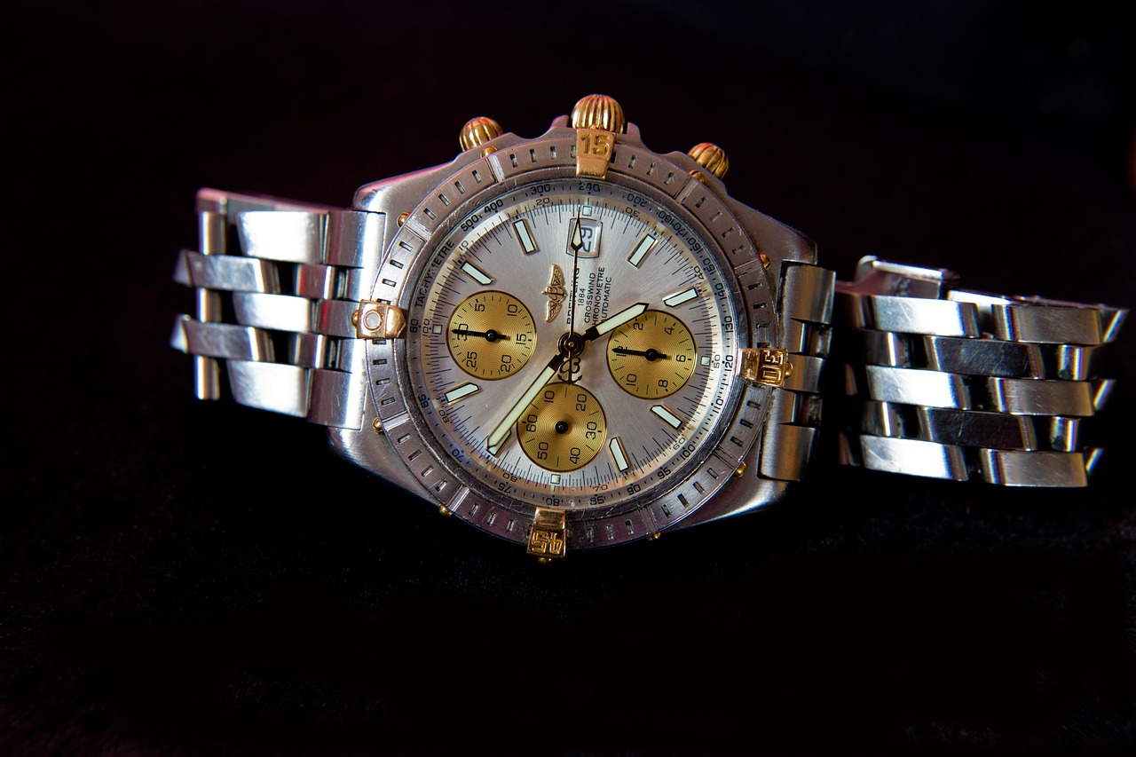 Breitling Wrist Watch for watch loan